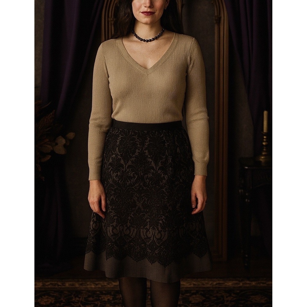 Tahari Women's Grey Lace Print A Line Knee Length Skirt Size 2 Whimsygoth Goth‎